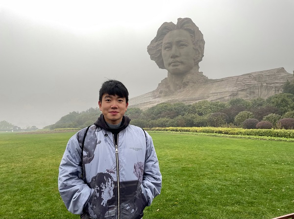 魏依然（19硕）